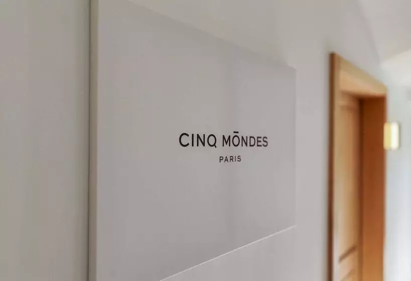 ホテル Domaine De Privadière & Spa