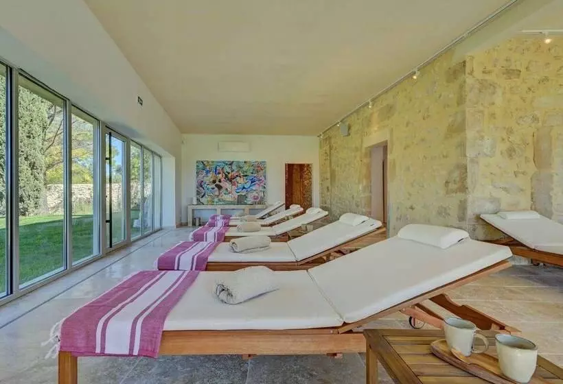 ホテル Domaine De Privadière & Spa