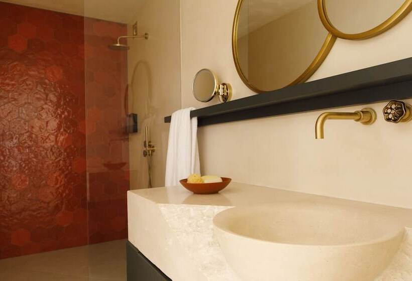 هتل Elysian Retreat