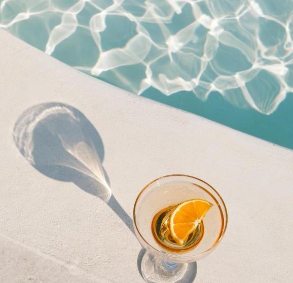 هتل Elysian Retreat