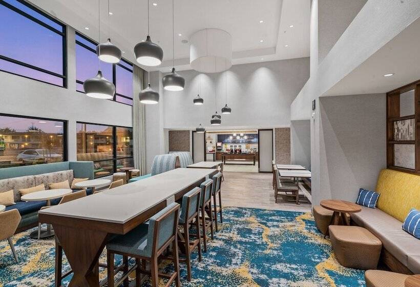 Отель Hampton Inn Morro Bay