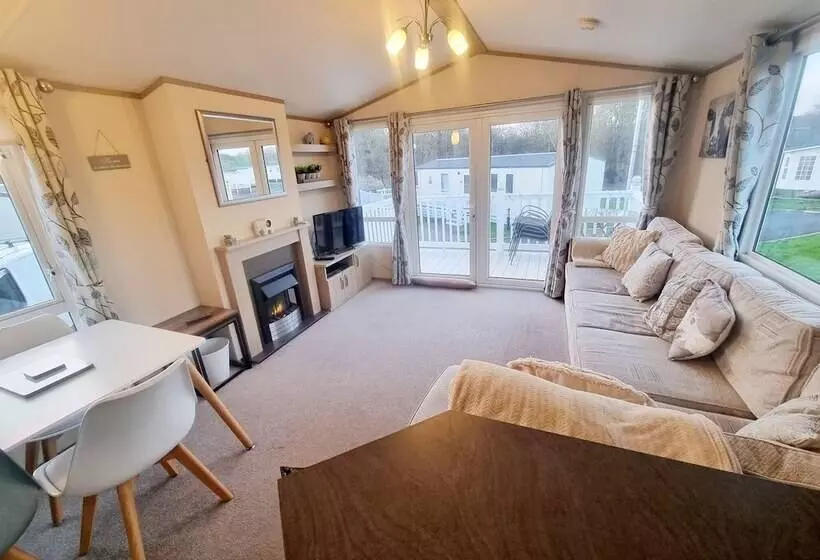 ホテル Impeccable 2 Bed Caravan In Morpeth   Willow Burn