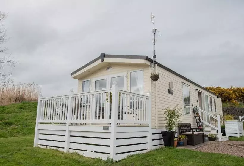 ホテル Impeccable 2 Bed Caravan In Morpeth   Willow Burn