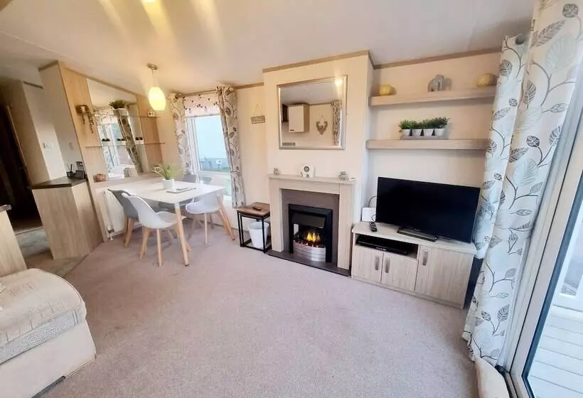 ホテル Impeccable 2 Bed Caravan In Morpeth   Willow Burn