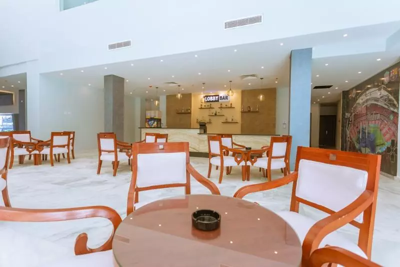 هتل La Rosa Waves Beach Resort And Aqua Park