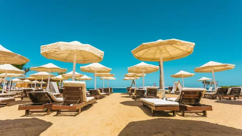 هتل La Rosa Waves Beach Resort And Aqua Park