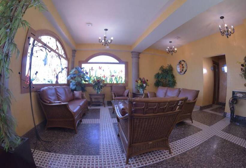 בית מלון כפרי Los Cedros Inn Delicias