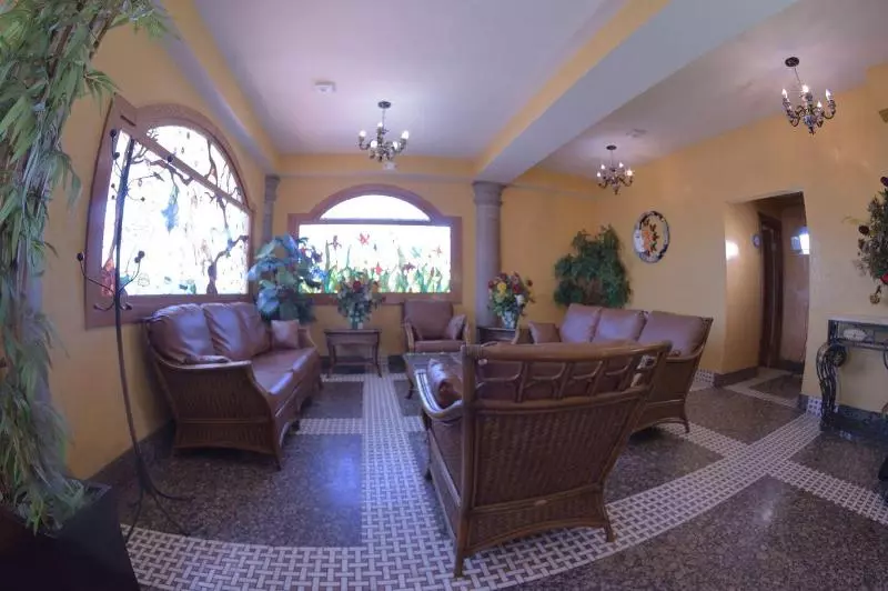 ホテル Los Cedros Inn Delicias
