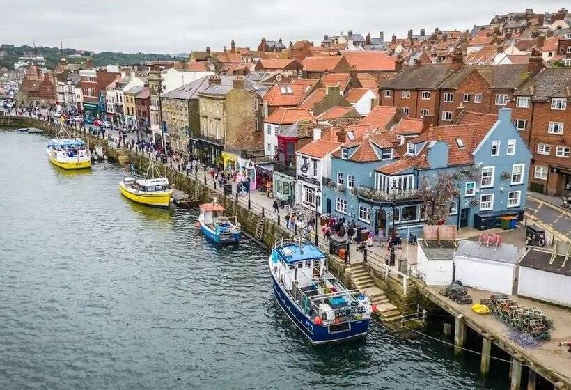 ホテル Oak Boutique Lodge Includes Hot Tub, Air Con & Dog