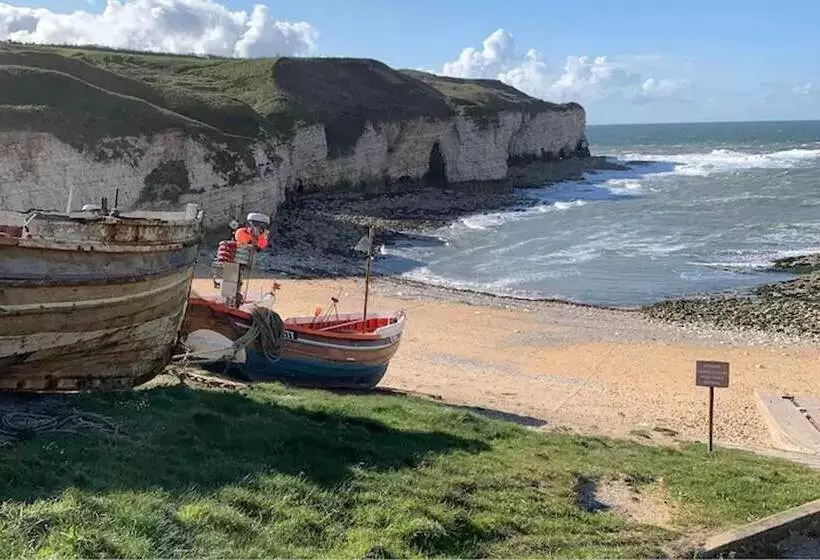 Hotelli Oak Boutique Lodge Includes Hot Tub, Air Con & Dog