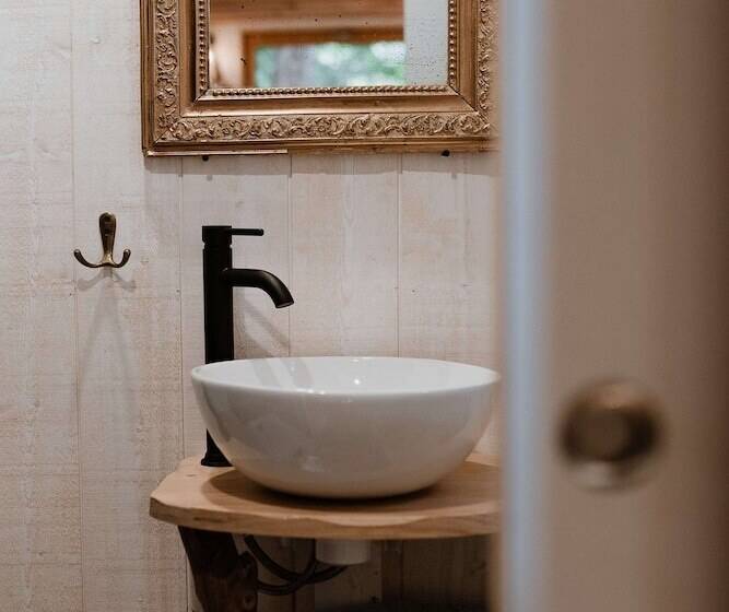 فندق Tiny Stay Ecolodge