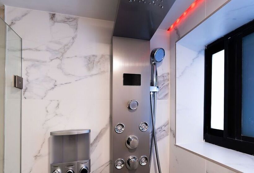 Miami Vibes In East Little Havana