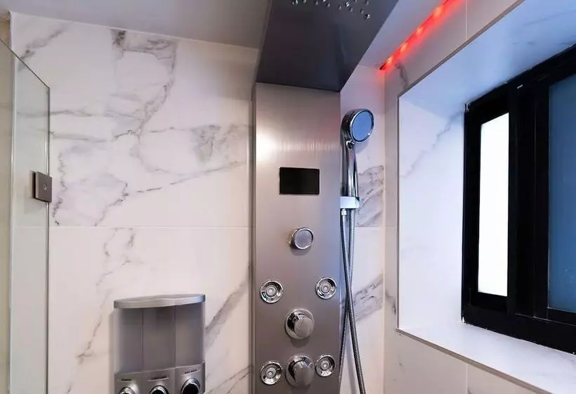 Miami Vibes In East Little Havana