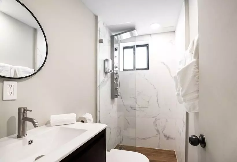 Miami Vibes In East Little Havana