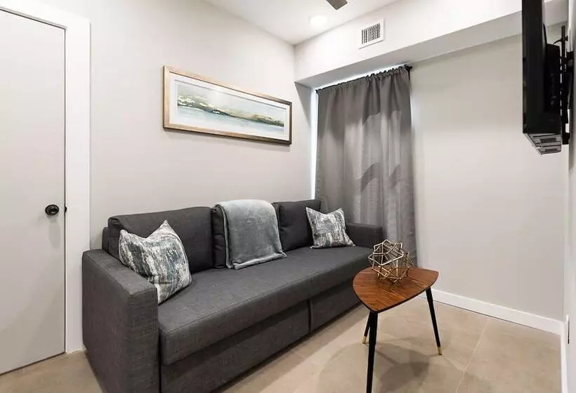 Miami Vibes In East Little Havana