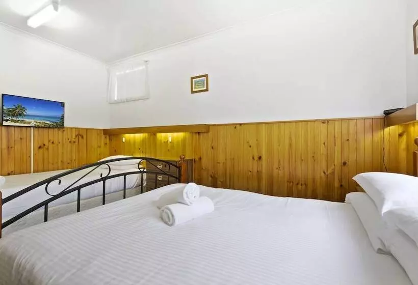 Ocean Bridge Lakes Entrance