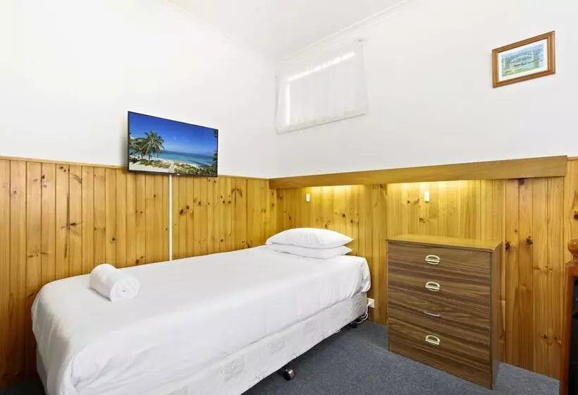 Ocean Bridge Lakes Entrance