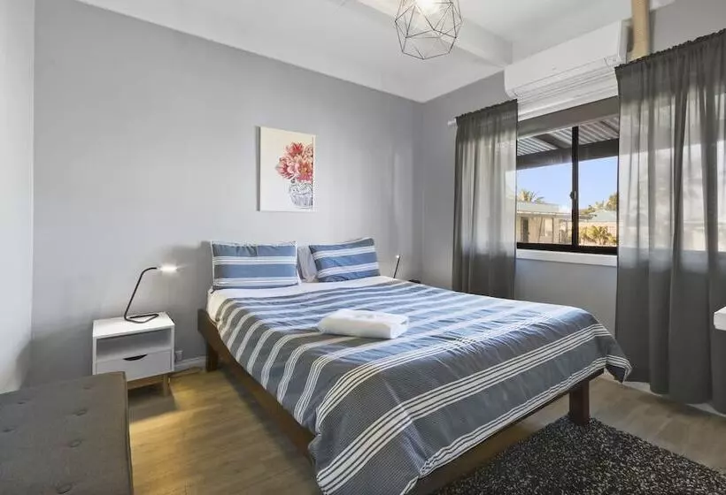 Ocean Bridge Lakes Entrance