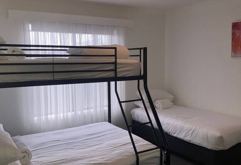 Ocean Bridge Lakes Entrance