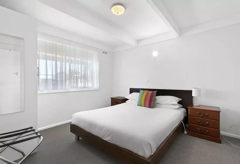 Ocean Bridge Lakes Entrance