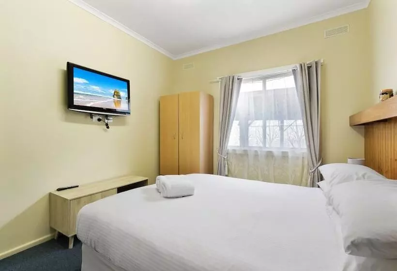 Ocean Bridge Lakes Entrance