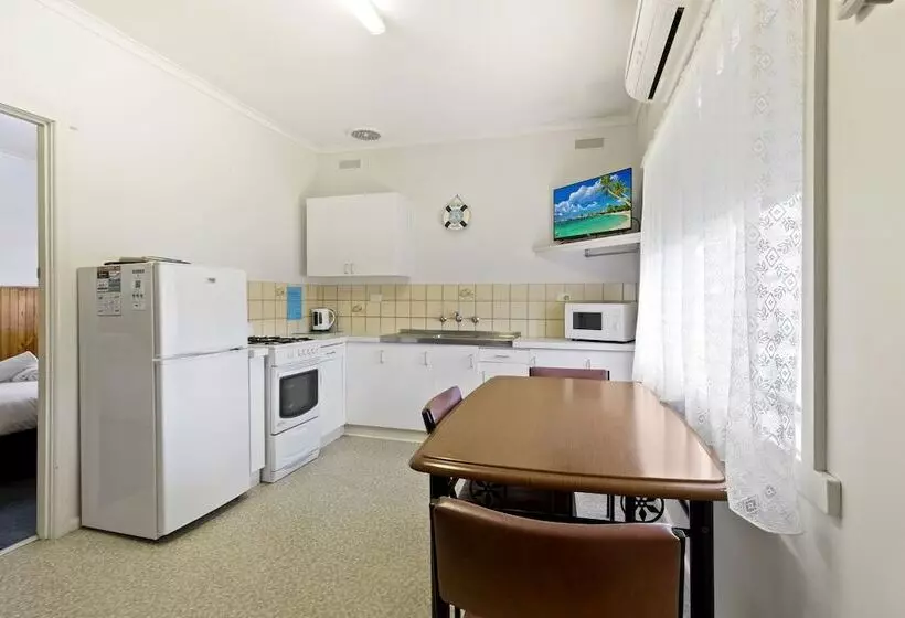 Ocean Bridge Lakes Entrance