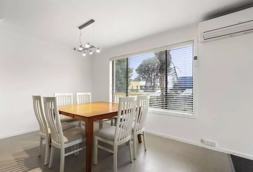 Ocean Bridge Lakes Entrance