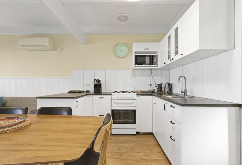 Ocean Bridge Lakes Entrance