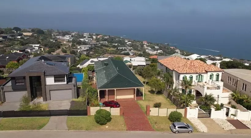 ペンション Logooner Ocean House Walking To Beach