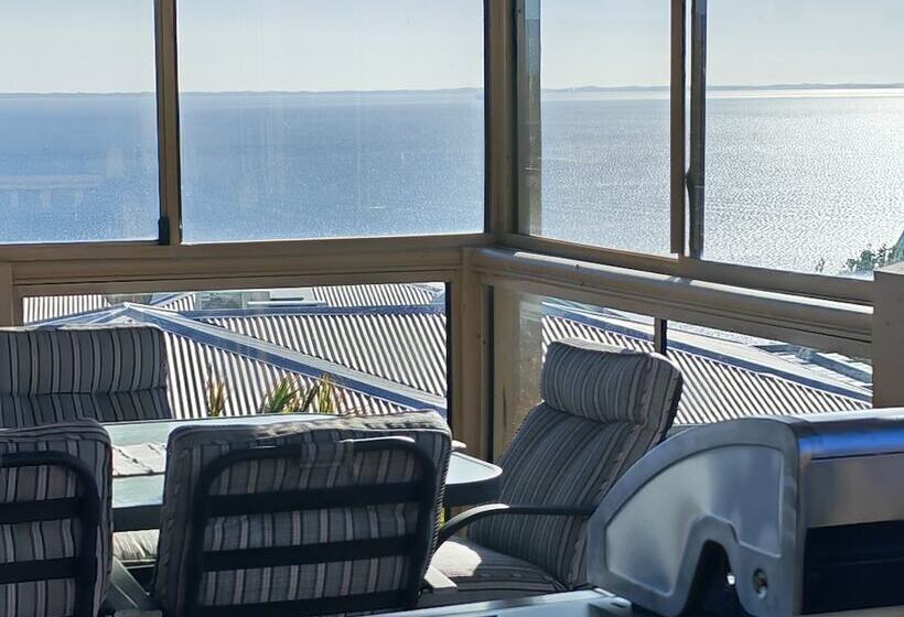 פנסיון Logooner Ocean House Walking To Beach