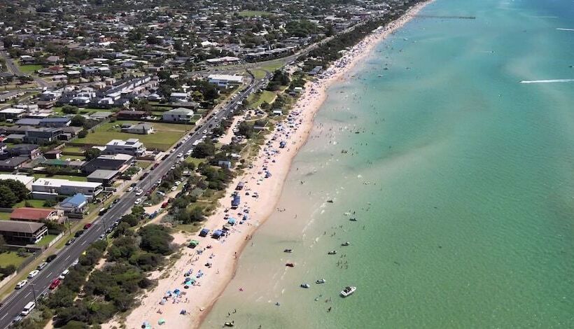 פנסיון Logooner Ocean House Walking To Beach