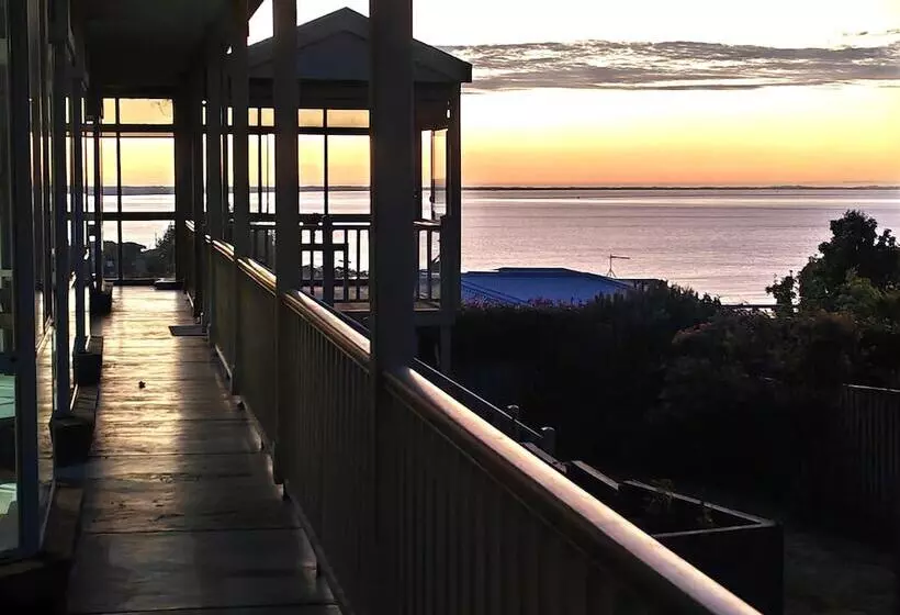 ペンション Logooner Ocean House Walking To Beach