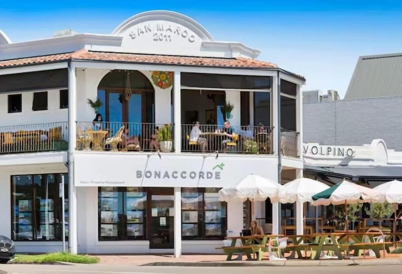 פנסיון Logooner Ocean House Walking To Beach