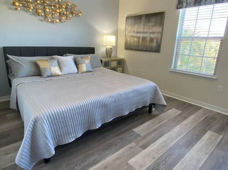 إقامة Beautiful 8 Bedroom Villa Near Disney With Pool