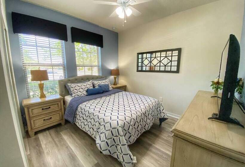 إقامة Beautiful 8 Bedroom Villa Near Disney With Pool