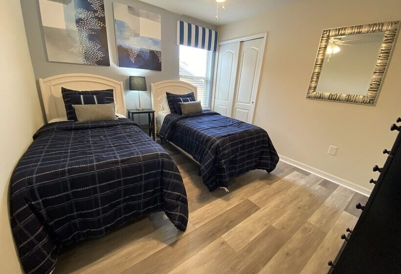 إقامة Beautiful 8 Bedroom Villa Near Disney With Pool