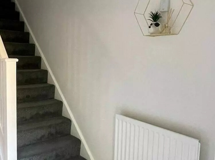 レジデンス Lovely 2 Bed House In Rochester