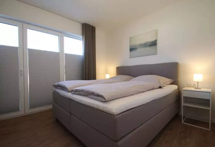 Diemelblick 12   Leni