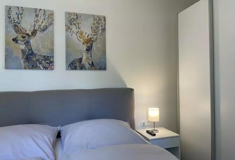 Diemelblick 12   Leni