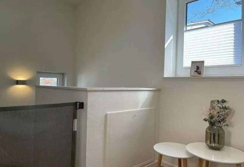 Diemelblick 12   Leni