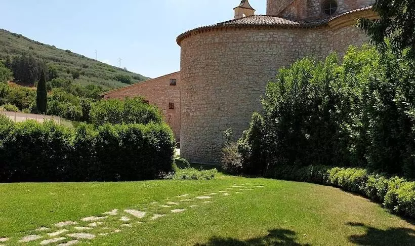 Hotelli Chiesatonda Resort