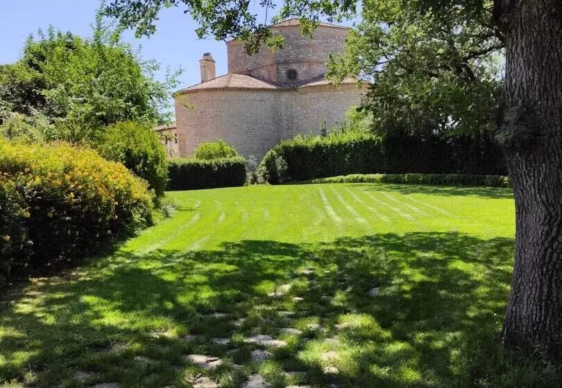 Hotelli Chiesatonda Resort