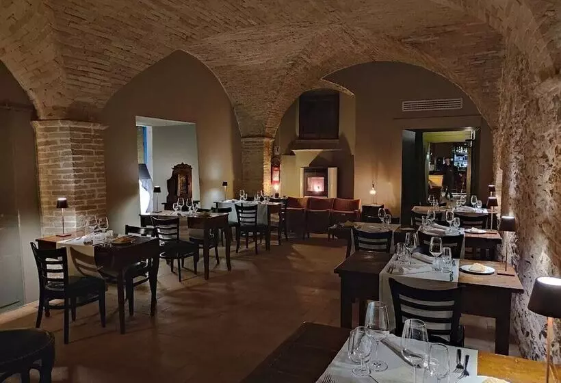 Hotelli Chiesatonda Resort