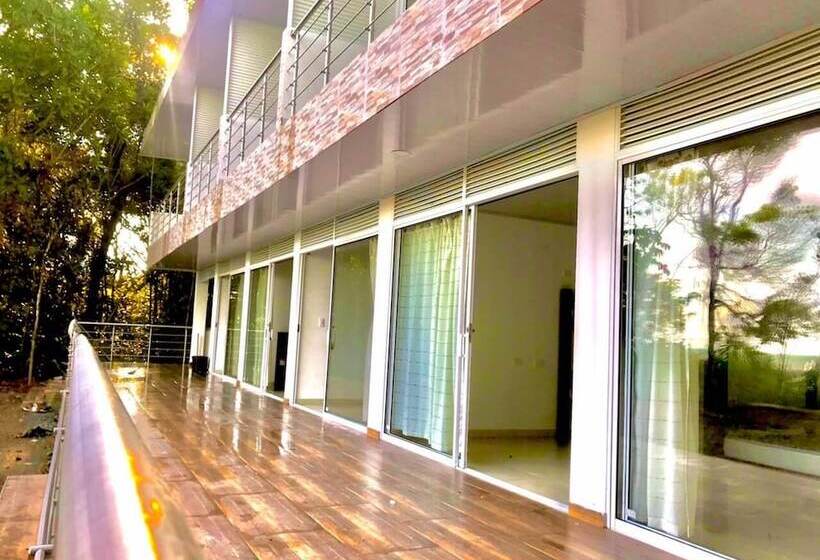 בית מלון כפרי La Manigua Hostal