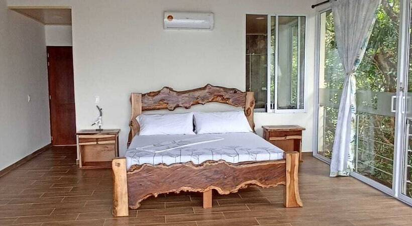 בית מלון כפרי La Manigua Hostal