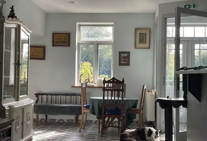 ホテル Lindenhof Chezartistes