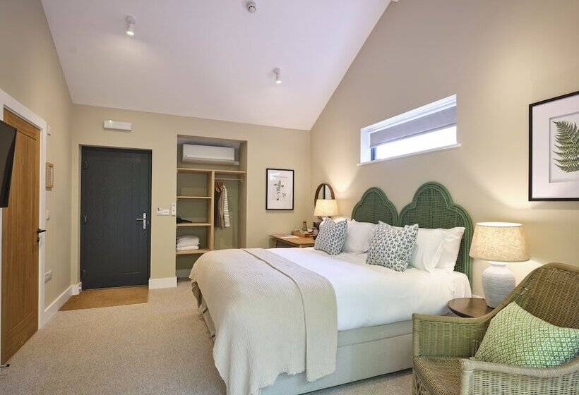 酒店 The Weeping Willow