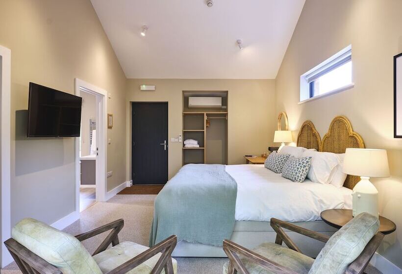 酒店 The Weeping Willow