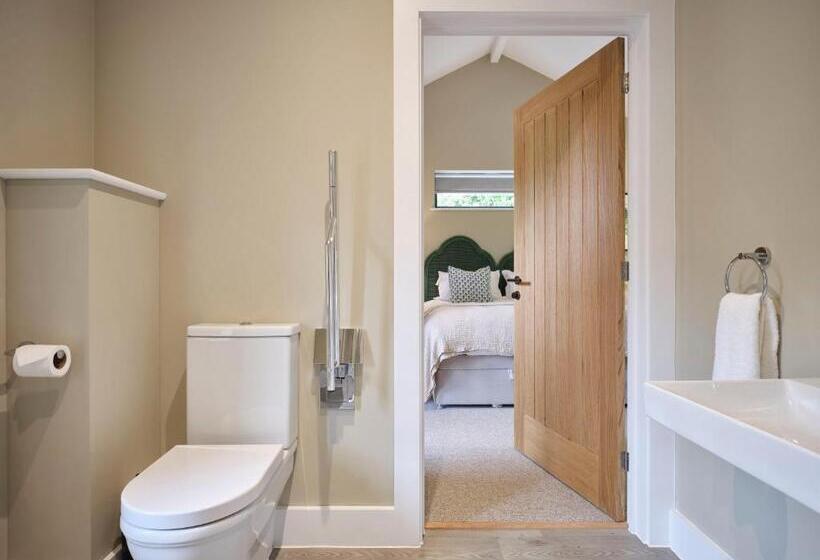 酒店 The Weeping Willow