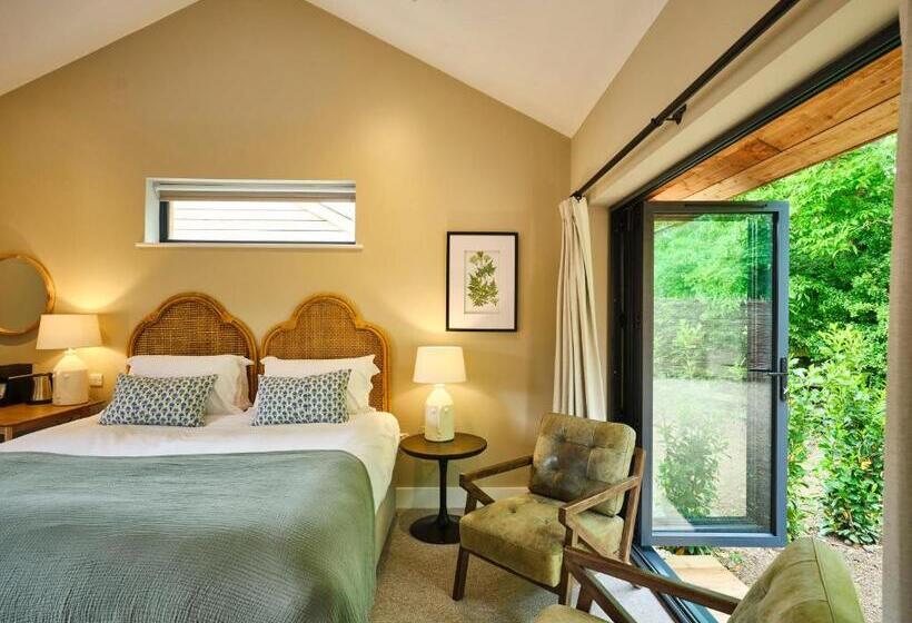 酒店 The Weeping Willow